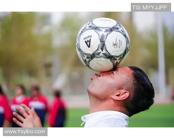 足球明星精彩瞬间集锦带你领略绿茵场上的风采与激情 足球明星精彩瞬间集锦带你领略绿茵场上的风采与激情
